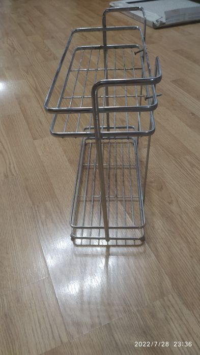 Полки для ванной