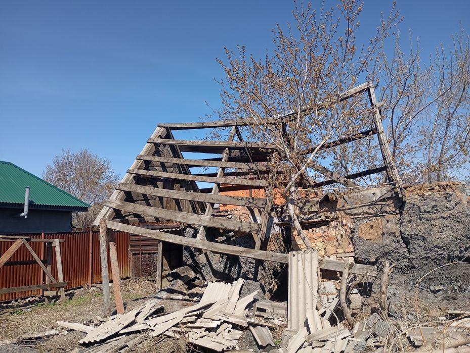 Дом на снос. Строительные материалы