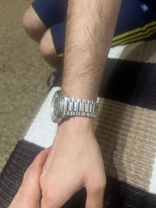 Продаю часы серебро