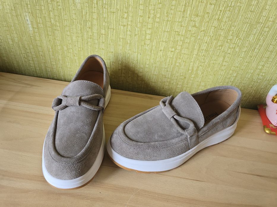 Продаю замшевые лоферы