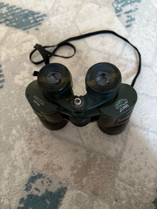 Бинокль в хорошем состояние
