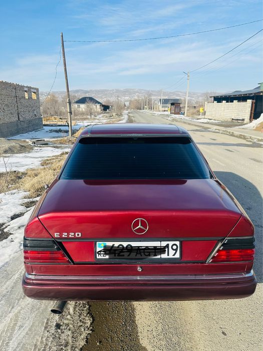 Бампер перед на мерс 124