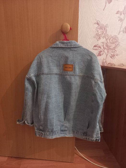 Продам джинсовую куртку