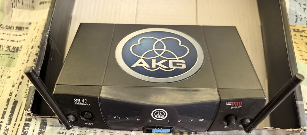 Безжичен микрофон AKG SR 40 FLEXX