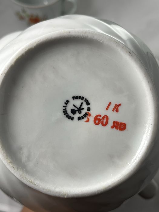 Чаши и чинийки от соца