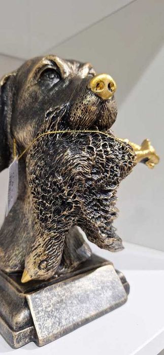 нова Статуетка Куче с Птица Фигура - Декорация за Ловец 20см