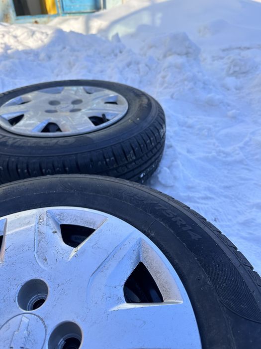 Продам комплект колес