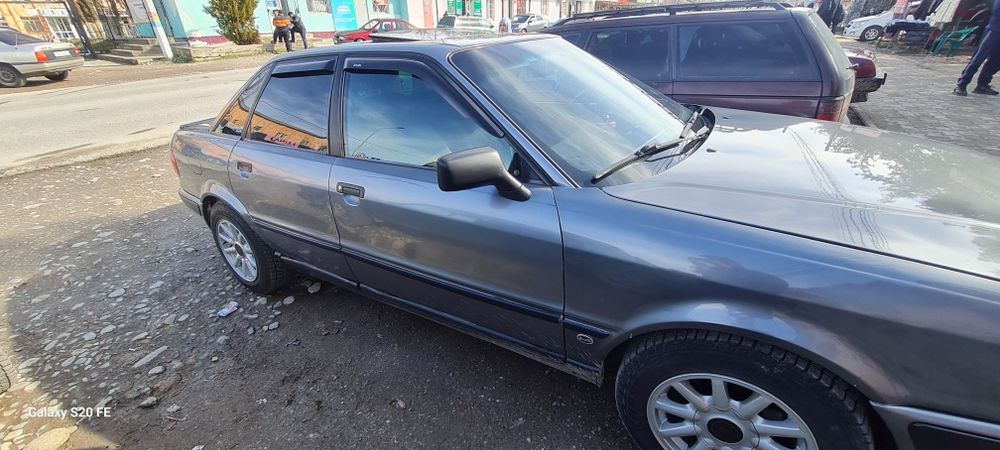Авто ауди 80 б 4