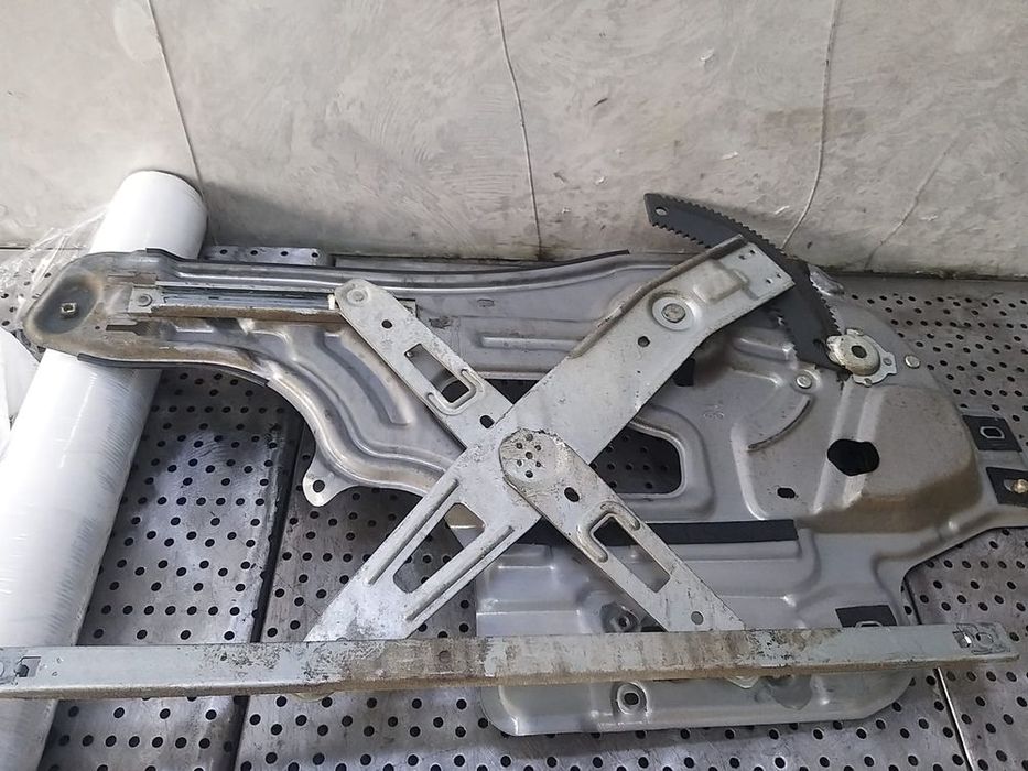 Macara geam electric dreapta fata hyundai santa fe 1 sm 8248026020