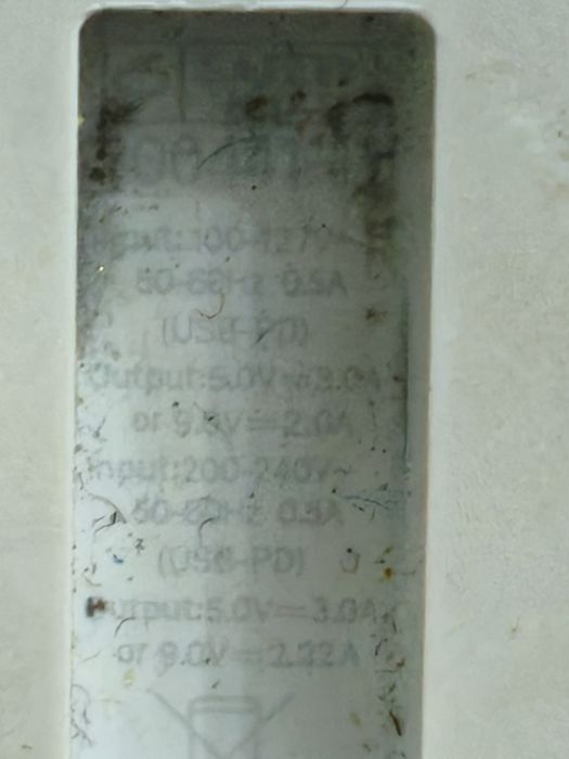 Apple orgenal zaryadnik sotiladi