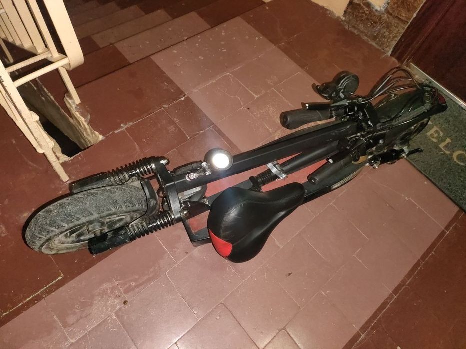 Продам электросамокат скилмакс