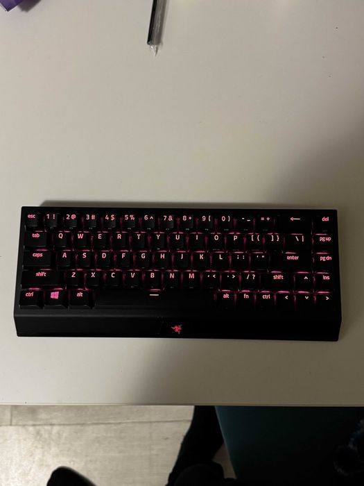 - BlackWidow V3 Mini HyperSpeed, черна