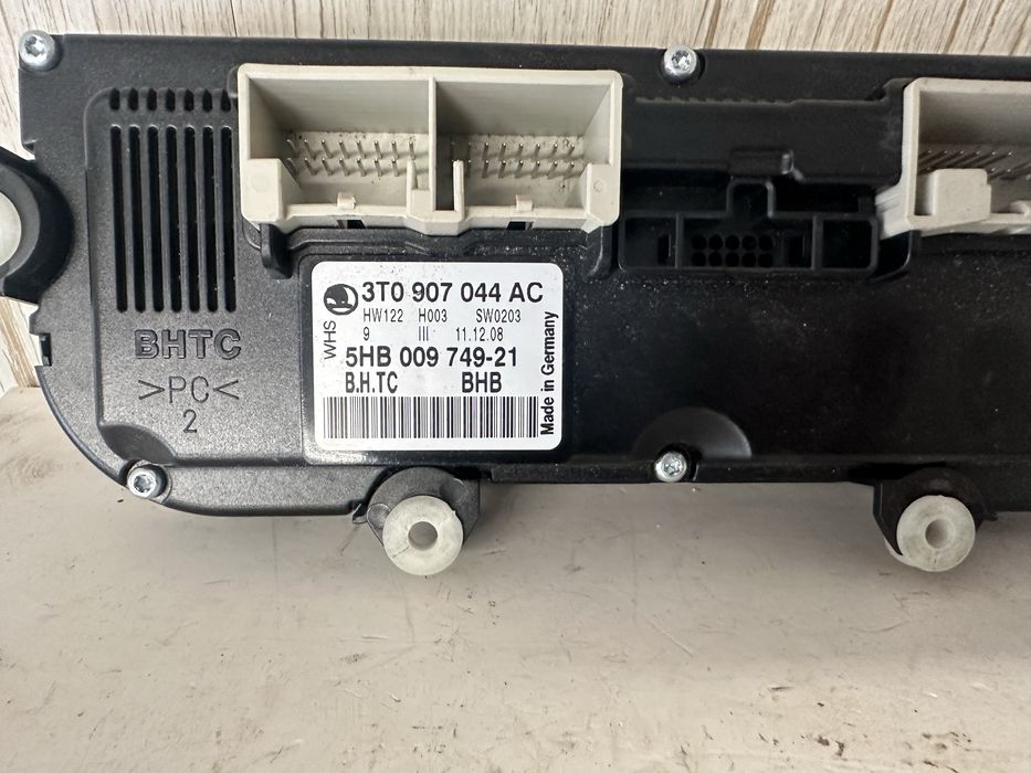 Управление климатроник за Шкода Октавия след 2008г.!