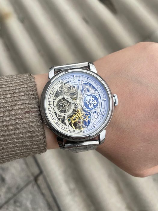 Механика Patek Philippe Ред, рассрочка