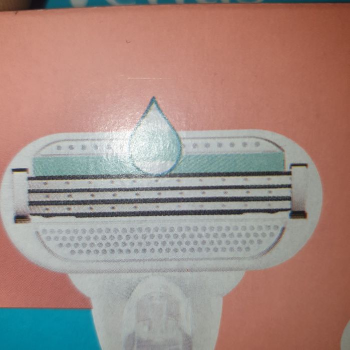 Set 4 rezerve Gillette Venus smooth Sensitive  3 lame sigilat
