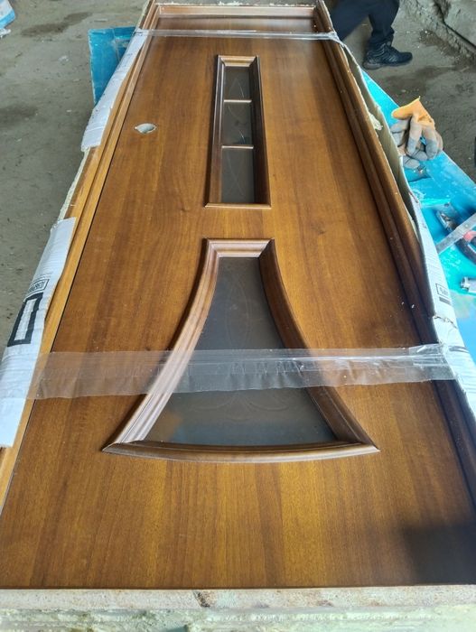 Продам двери б/у