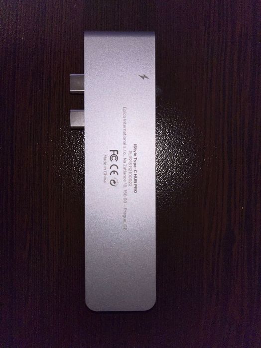 Адаптер за MacBook