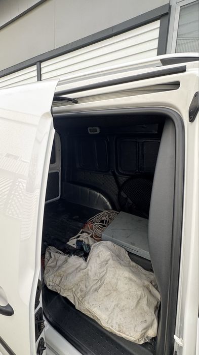 Volkswagen cadi 2021 74,000 пробег