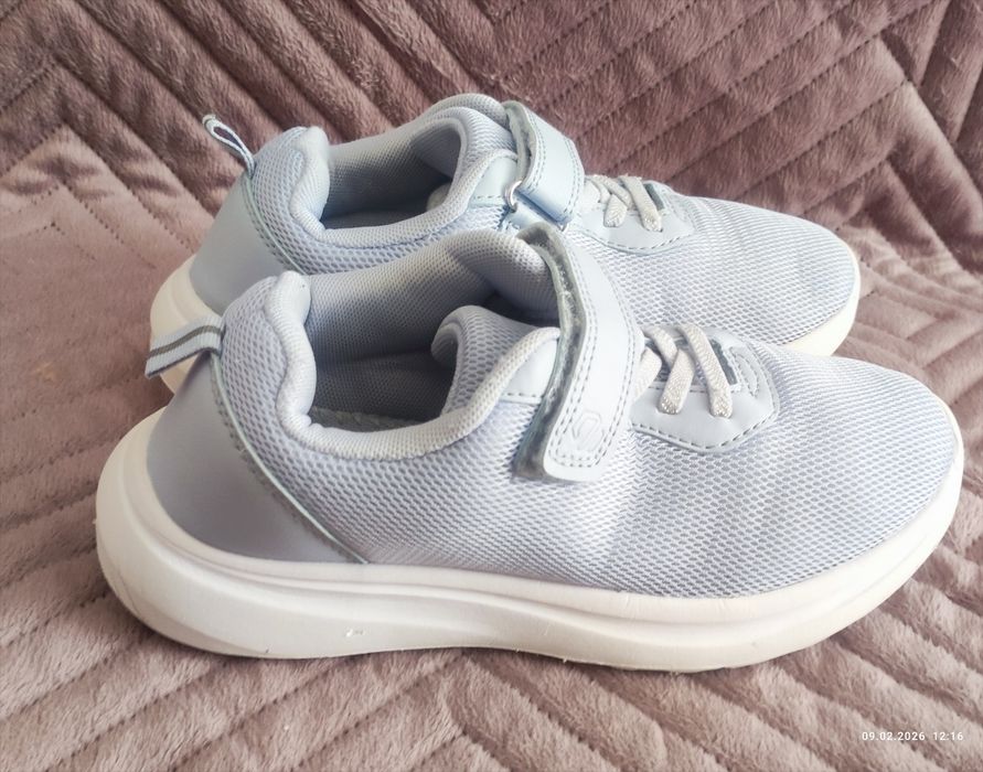 Кроссовки спортивные на ребёнка