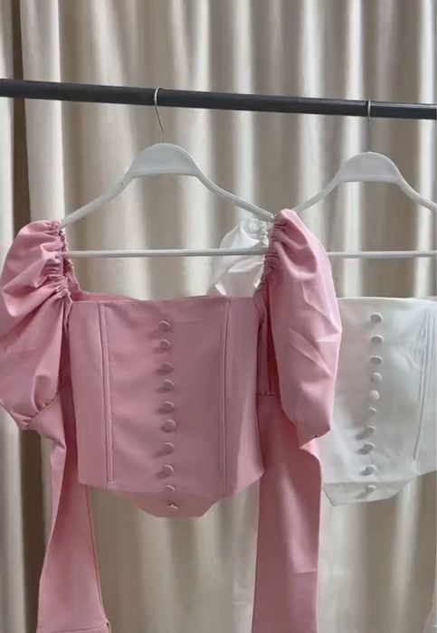 Стильный розовый корсет в идеале