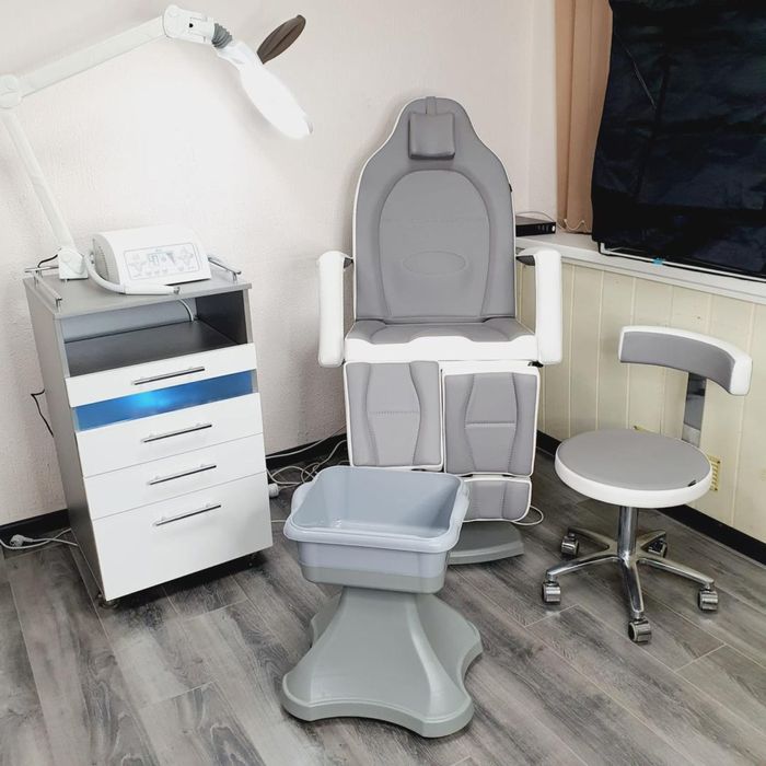 Педикюрный кресло