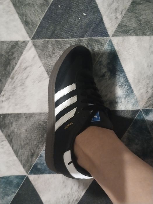 Продам кеды женские