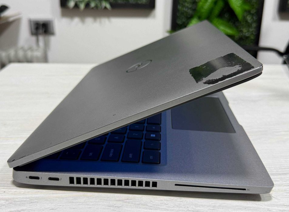 Dell Latitude 5430  - 14" FullHD ips - Core i5-1245u vPro  16GB/256GB