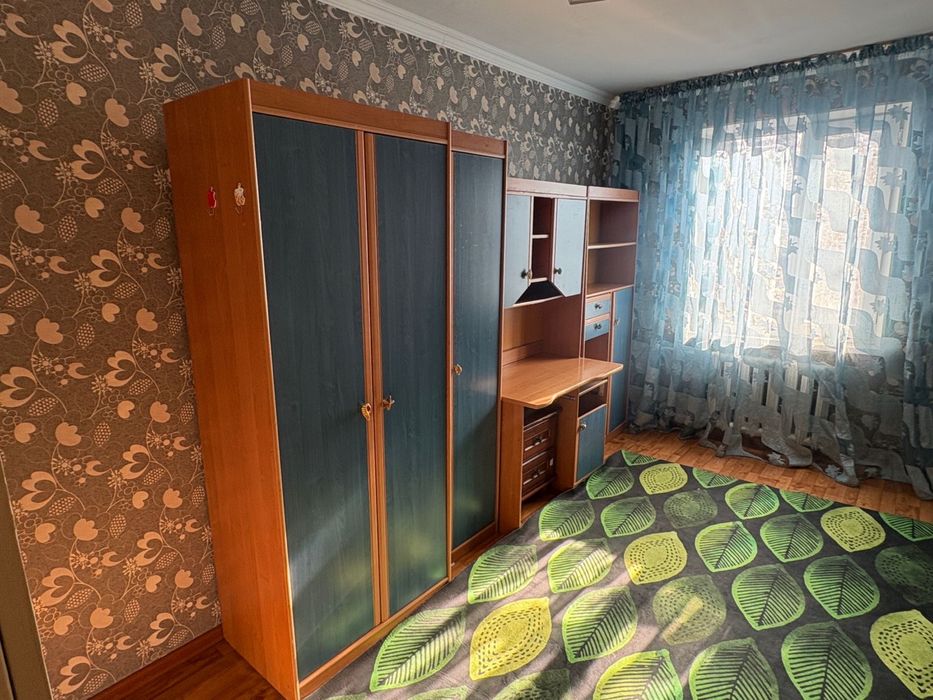 Продам  шкаф в детскую.