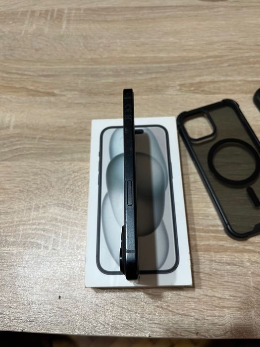 Продавам iPhone 15 128GB  Black в отлично техническо състояние