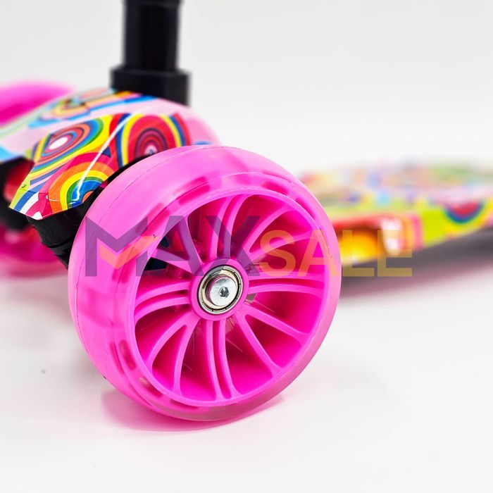 Триколка детска тротинетка с 3 светещи колела розов многоцветно колело