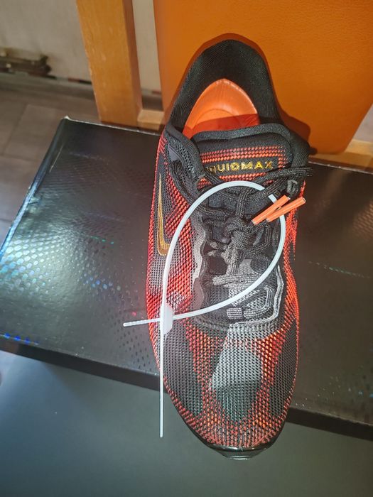 Nike liquid max fire red