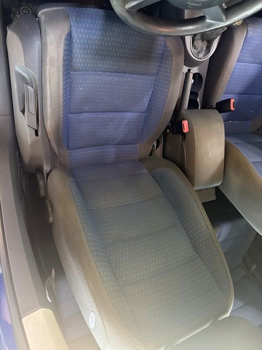 Scaun Fata, Sofer Volkswagen Touran 1T1, 1T2 2003 - 2010 2.0 Tdi 16V Bkd