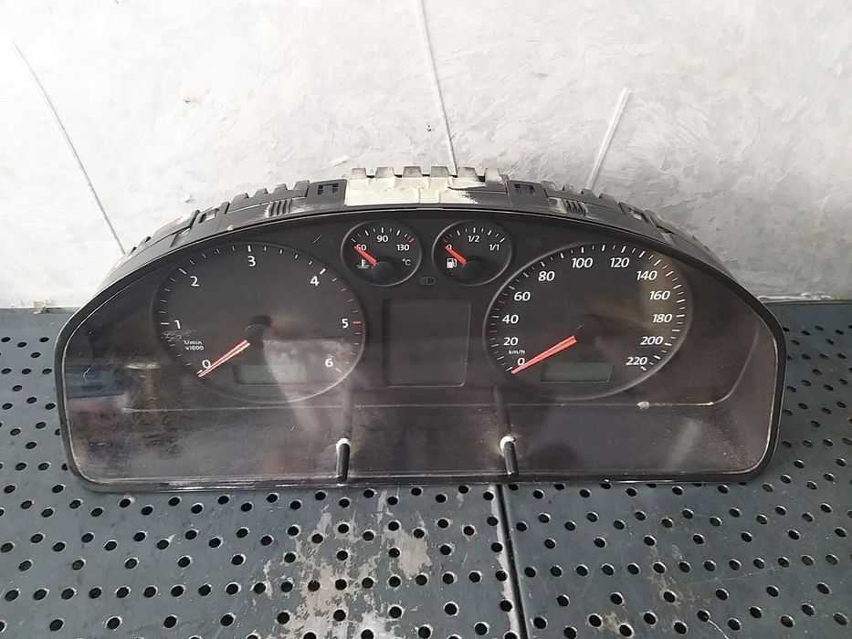 Ceasuri bord diesel vw transporter t5 88311346