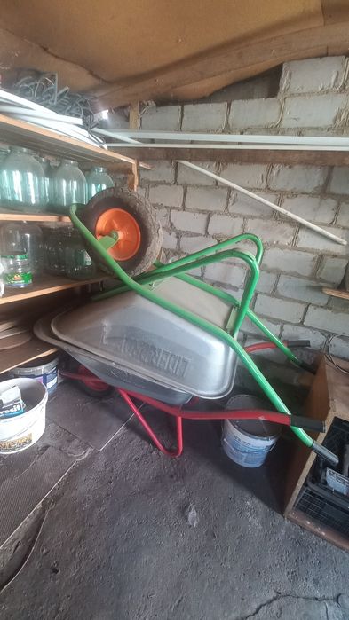 Продам Садовые тележки