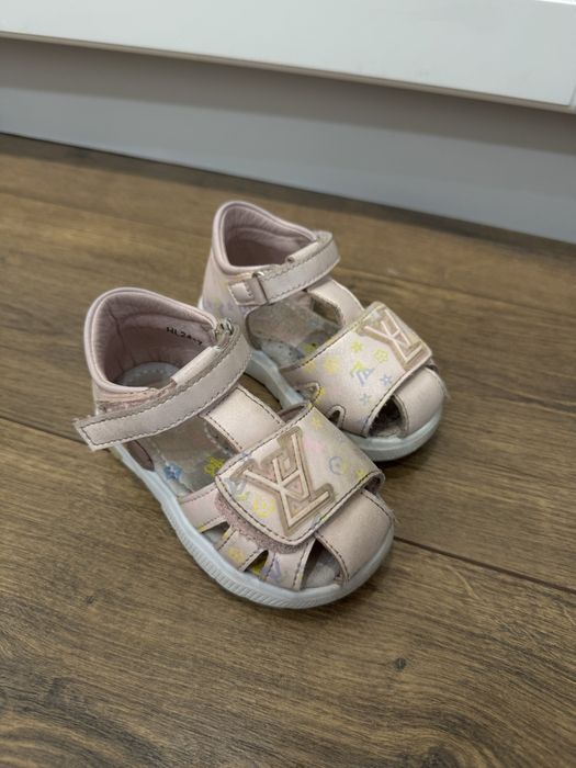 Сандали размер 23