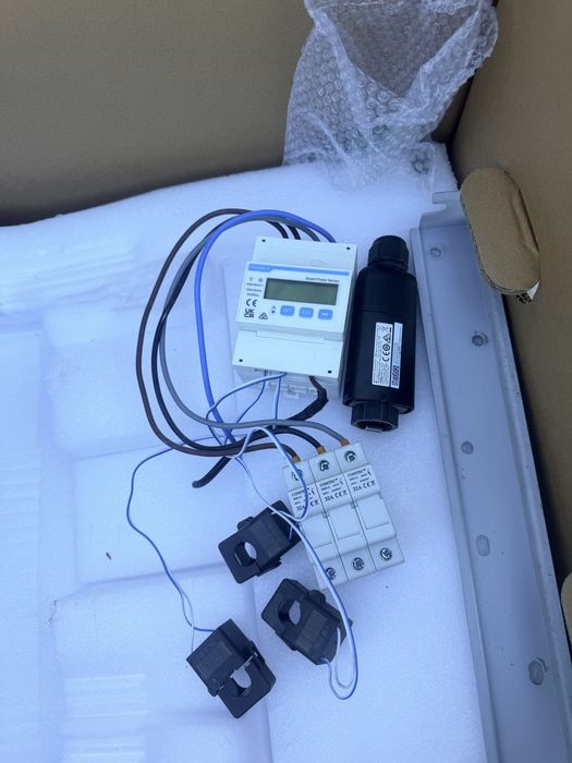 Vand invertor trifazic huawei