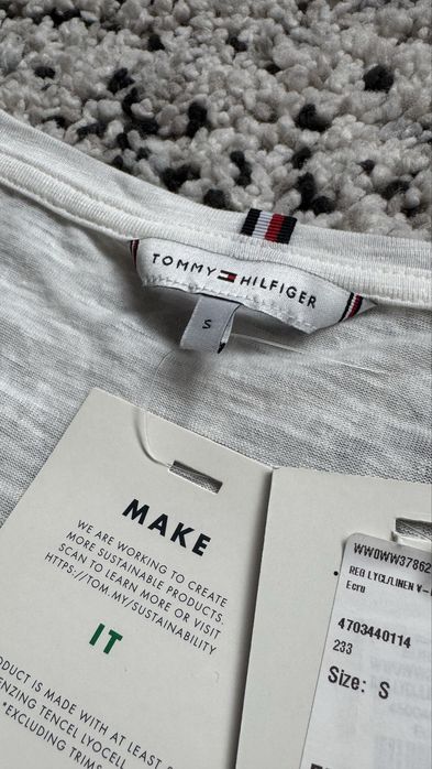 Нова дамска тениска лиосел Tommy Hilfiger размер S