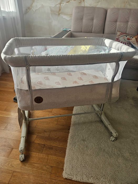Бебешка кошара next to me