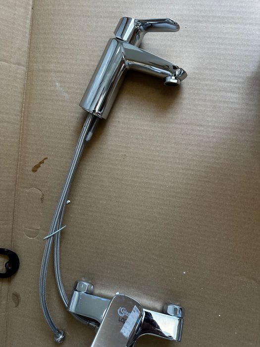 Baterii Grohe chiuvetă + Ideal Standard cadă/duș – stare foarte bună