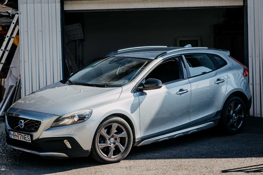 Volvo V40 Crosscountry 2014