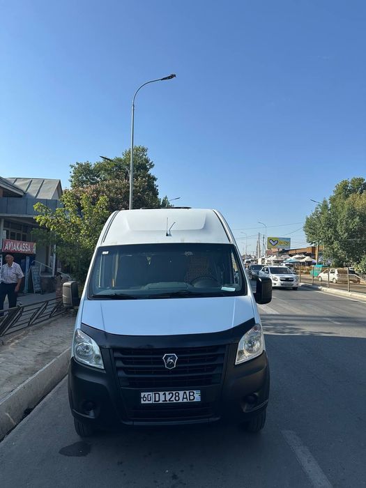 Gazel Next mikroavtobus