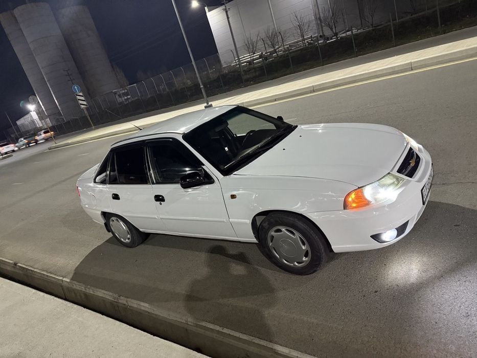 Продается Нексия 2 ,sons gibrit 1,5л Зур