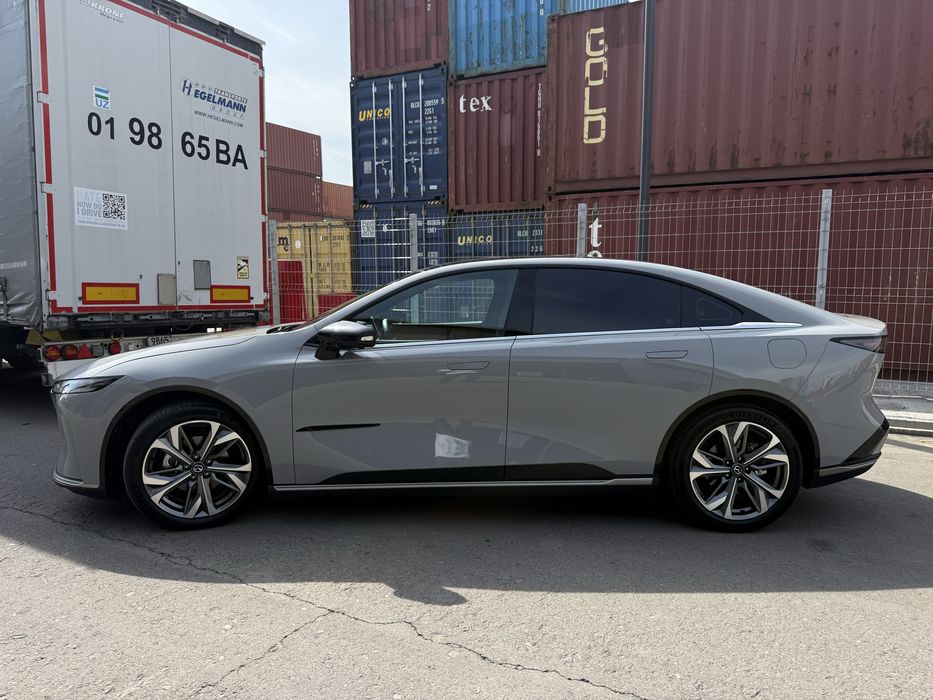 Mazda ez6 hybrid 2025 sotiladi