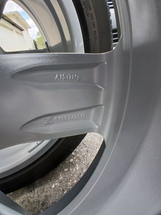 Audi SQ7 гуми с джанти