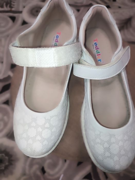 Обувки за деца 34