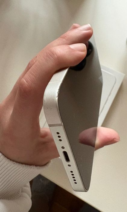 iPhone 13 - 128 GB Starlight