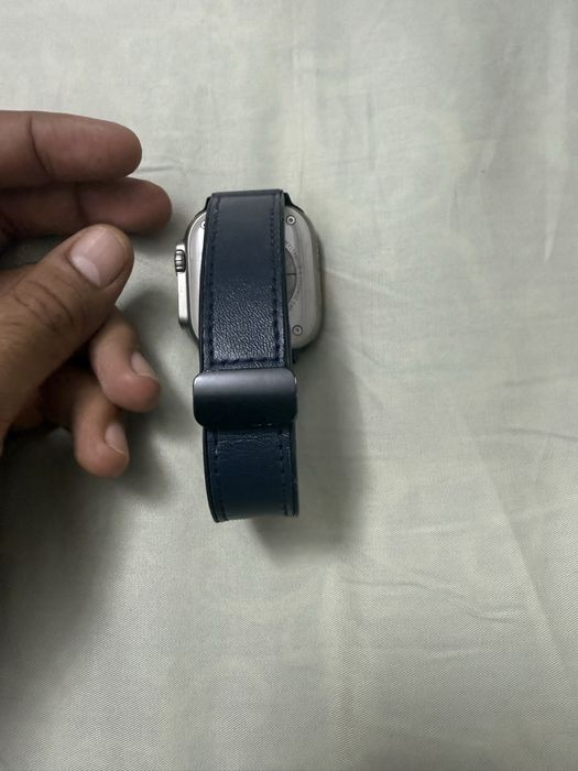 I watch ultra 1 titan