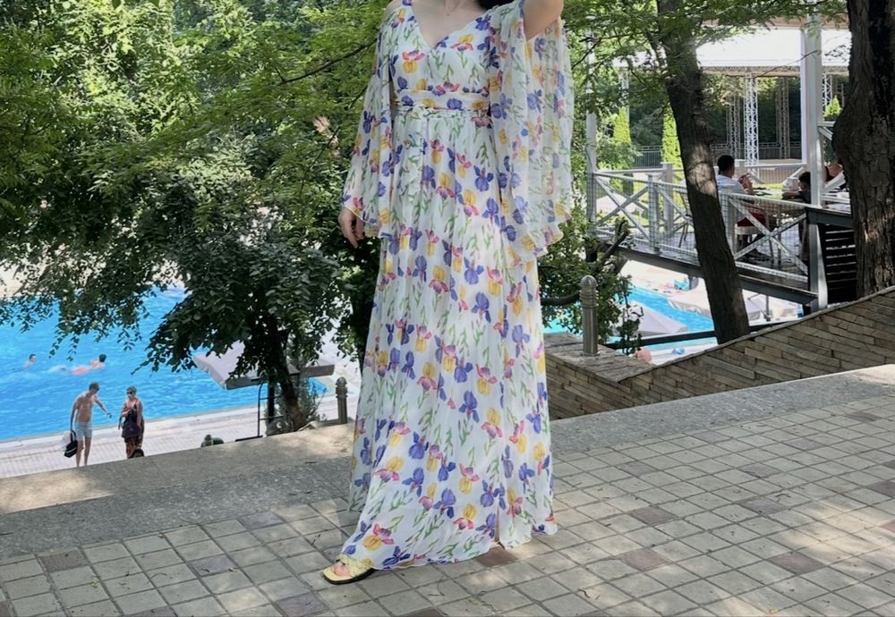 Продам Вечерние платья