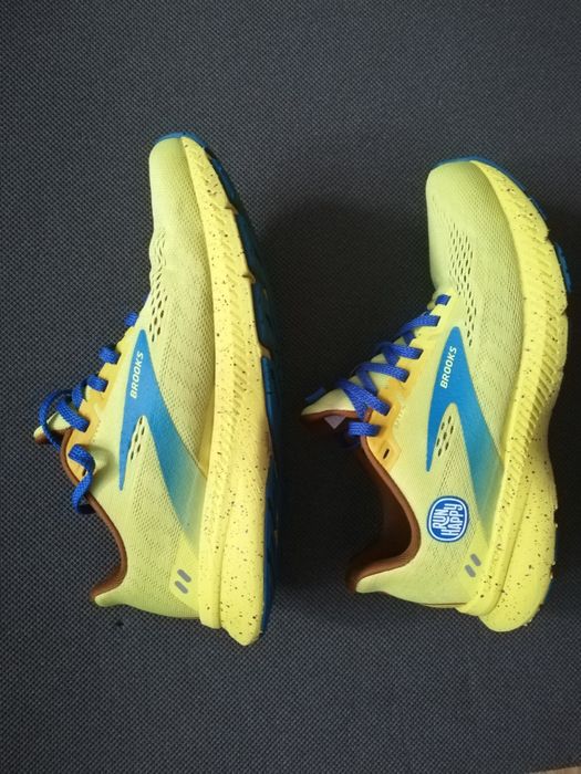 Brooks Launch mar 38