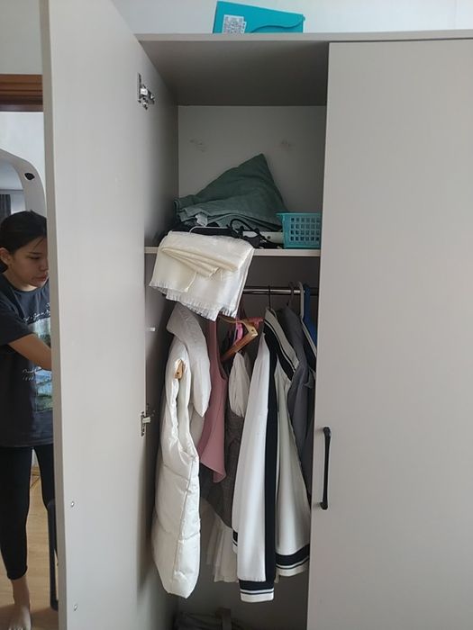 Продам  шкаф ширина 80 см